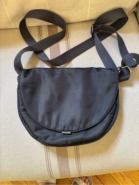 Casual Black Crossbody Bag with Adjustable Strap
